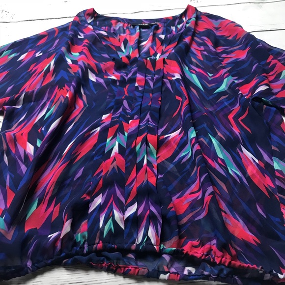 a.n.a Gorgeous, Colorful sheer blouse Size Medium - Picture 5 of 7